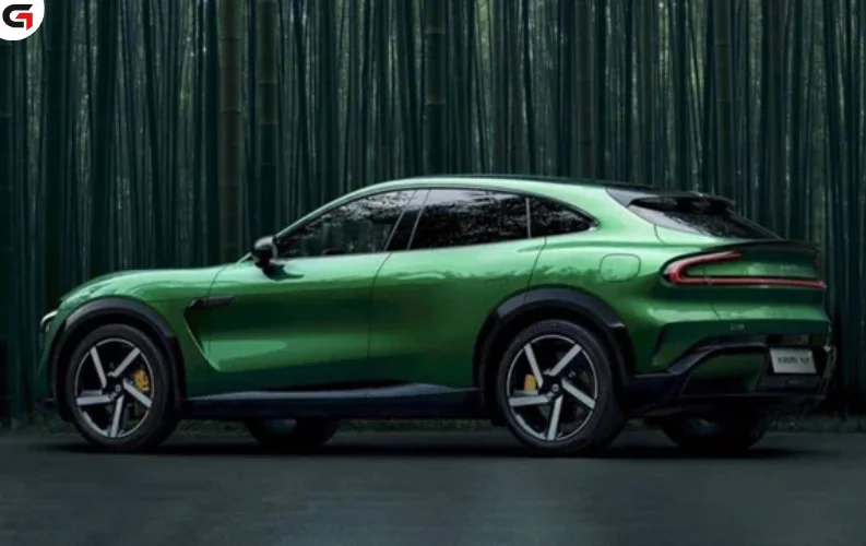 Xiaomi's First SUV Sparks Frenzy With Nearly 300,000 Pre-Orders in One Hour