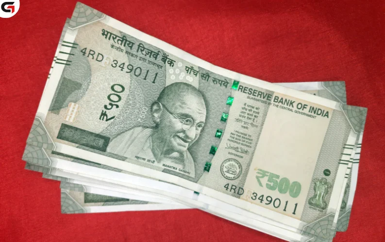 Indian Expats Rush to Remit as Rupee Slips to Lowest Since April