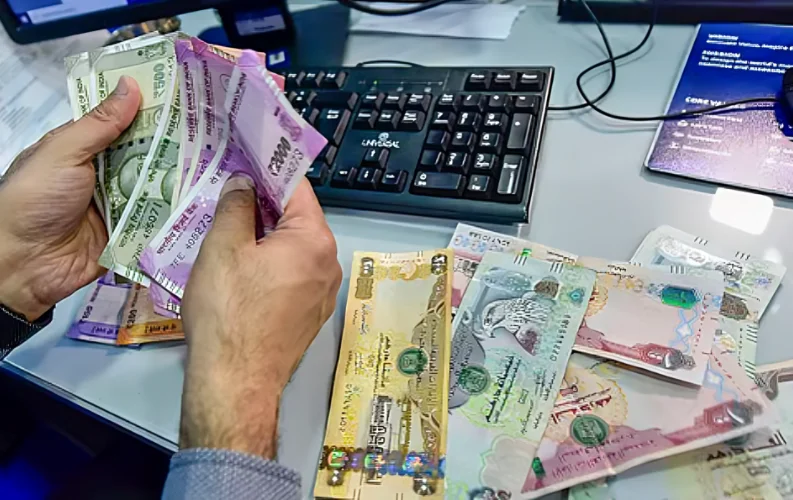 Remit or Hold? Asian Currencies Stay Weak Against UAE Dirham