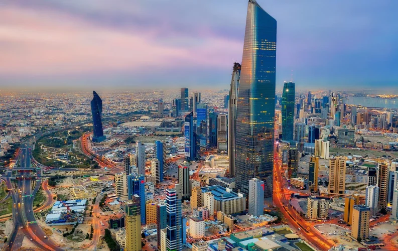 Kuwait’s Non-Oil Sector Expands in October with Stronger Hiring and Orders