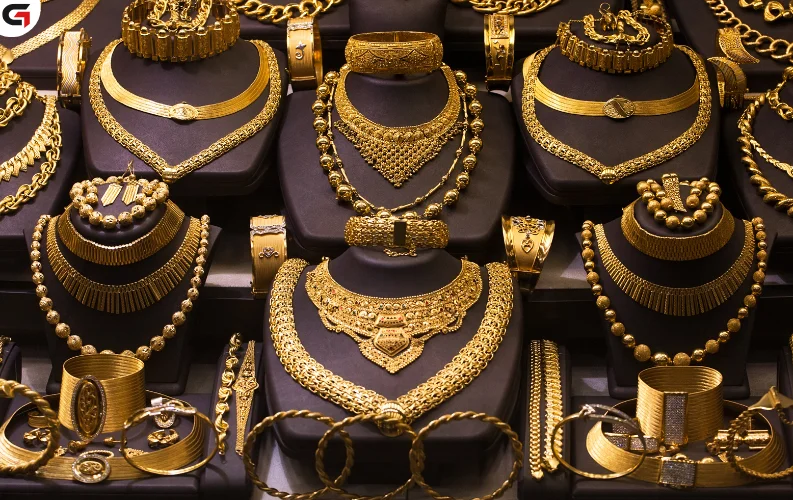 Dubai Gold Prices Surge to Dh506 as Global Uncertainty and U.S. Data Shock Boost Safe-Haven Demand